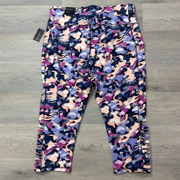 Lane Bryant Capri Legging - Size 18/20 NWT - Picture 4 of 6